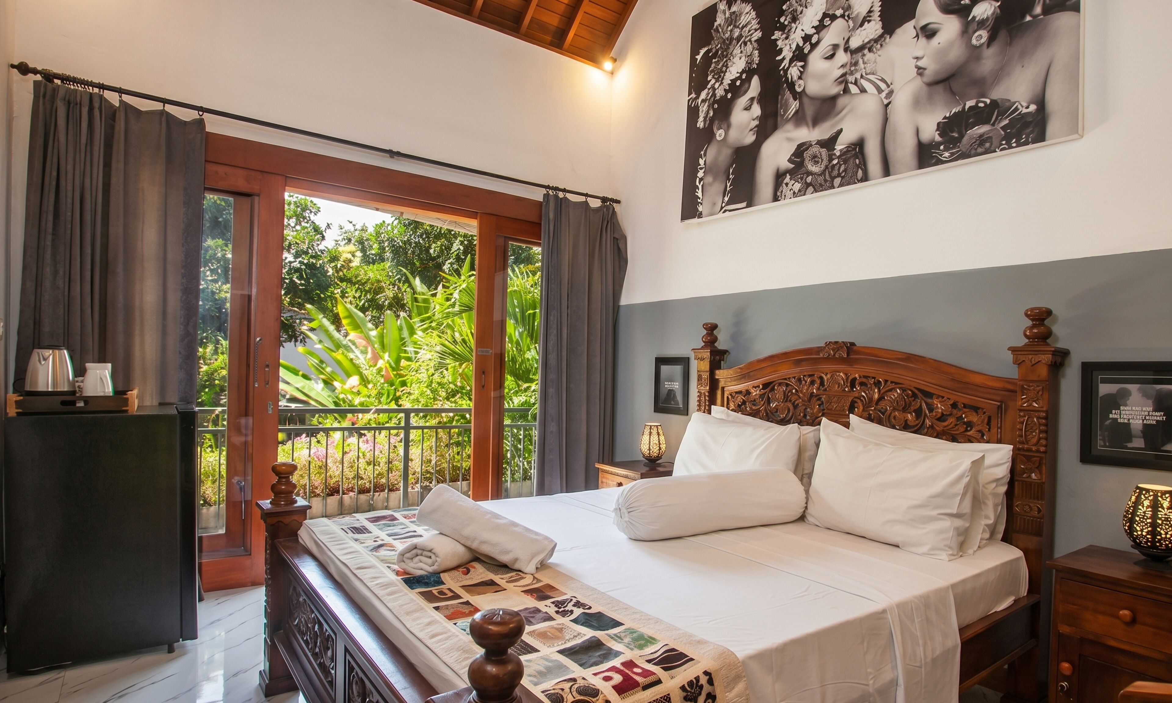 客房内保险箱、办公桌、免费 WiFi、床单