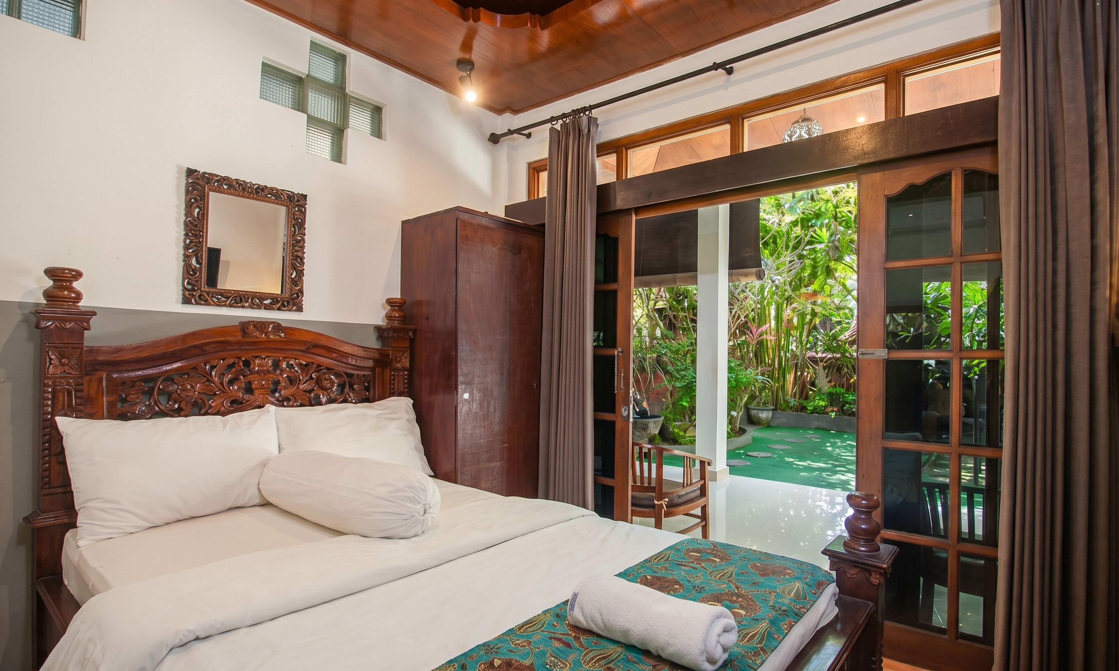 Budget Room (only single and no twin room available) | In-room safe, desk, free WiFi, bed sheets