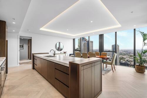 Departamento superior, 3 habitaciones, vista a la ciudad | Cocina privada | Refrigerador con congelador, microondas, horno y parrilla de estufa