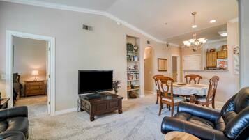 Stadtwohnung, 2 Schlafzimmer | Wohnzimmer