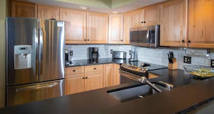 2br Grand Suite Solitude- Next To Moonshine Trail 2 Bedroom Condo