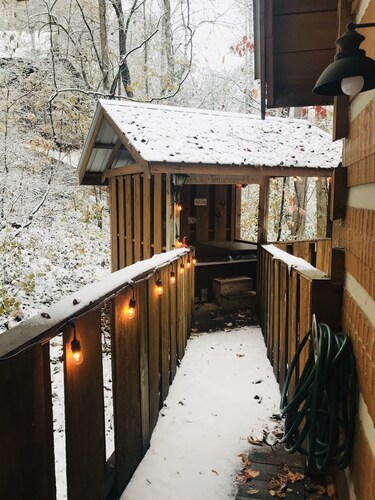 Blessed Nest 1 Bedroom Cabin by RedAwning