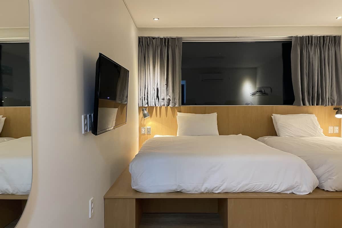 1 bedroom, desk, laptop workspace, blackout curtains