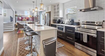 Modern Luxury Family Getaway Near Beach + Casinos