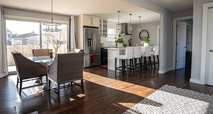 Moderni ylellinen perhelomailu lähellä rantaa + kasinot