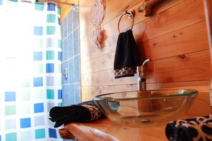 Shower, towels, soap, shampoo