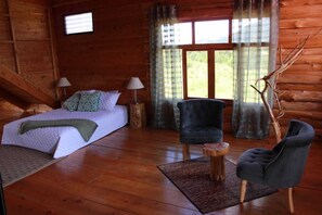 3 bedrooms, iron/ironing board, bed sheets - Stunning Cabin w/360º view of Guatemala Highlands (Tecpán Guatemala)