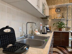 Shared fridge, electric kettle - Sitorabonu-Guest House (Tashkent)