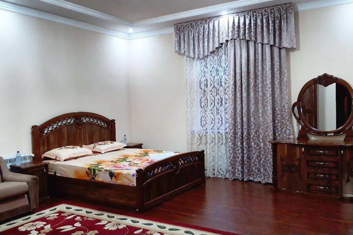 Deluxe Double Room | Desk, blackout drapes, soundproofing, iron/ironing board (on request)