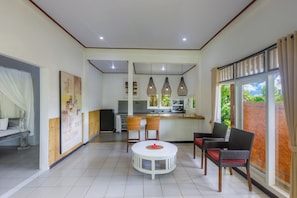 Junior Room | Living area