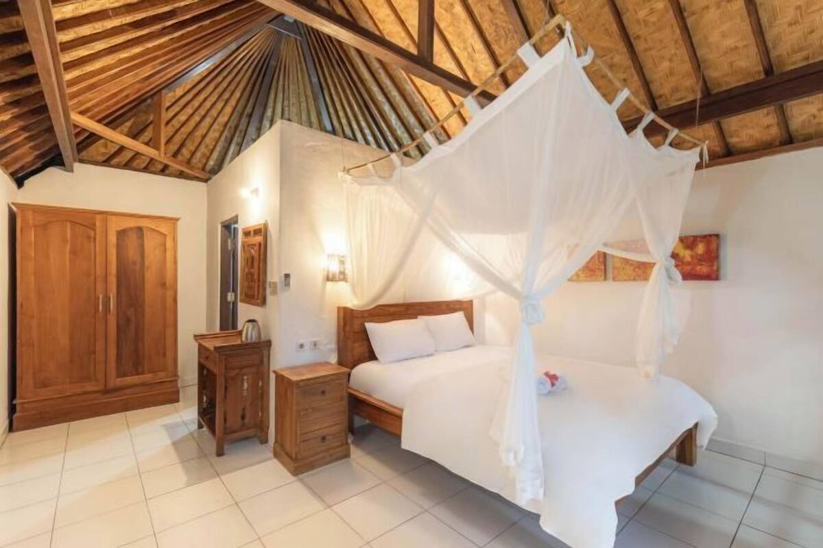 Escritorio y wifi gratis