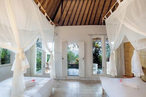 Habitación triple Deluxe | Escritorio y wifi gratis