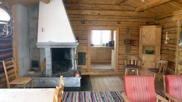 Cabin (Storhytta) | Living area | Flat-screen TV