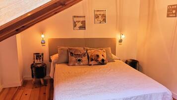 2 dormitoris, decoració individual i mobiliari individual