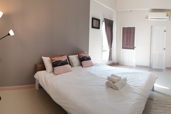 Standard Double Room | 1 bedroom, WiFi (free), bed sheets