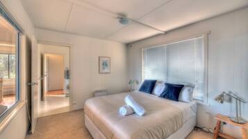 3 bedrooms, free WiFi, bed sheets