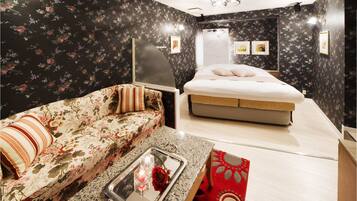 Double Room (Standard) | Individually decorated, free WiFi, bed sheets