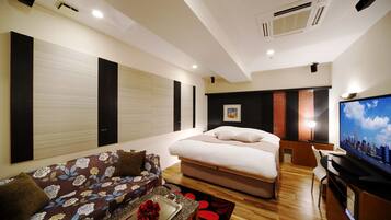 Individually decorated, free WiFi, bed sheets