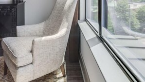 1 bedroom, bed sheets - Westside Retreat (Atlanta)