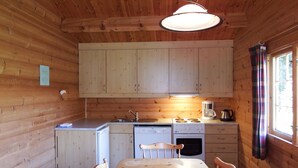 Cabin | Private kitchen | Coffee/tea maker, fridge, microwave, oven - Stardalen Hyttegrend (Sunnfjord)