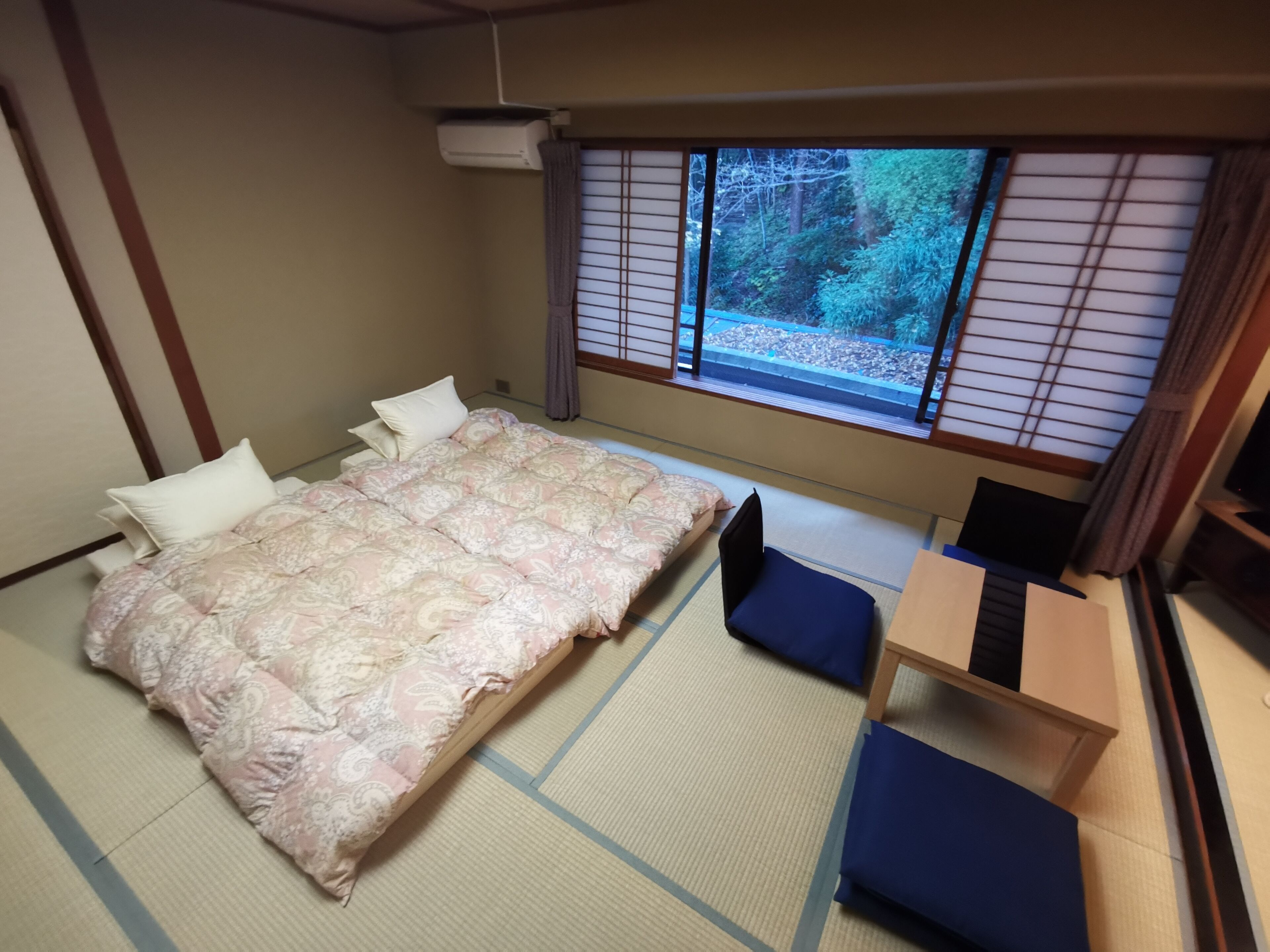In-room safe, desk, laptop workspace, blackout curtains