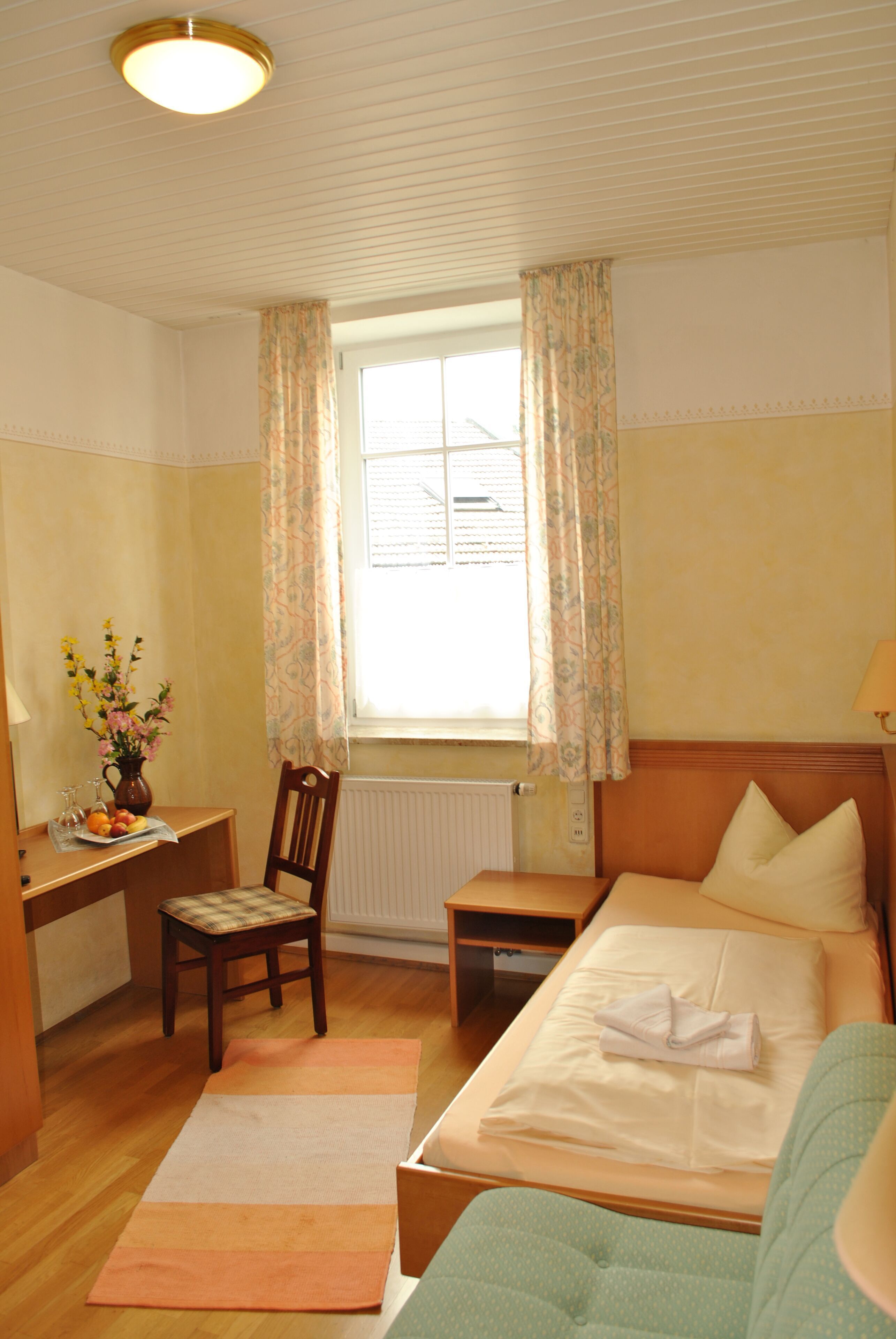 Desk, free WiFi, bed sheets