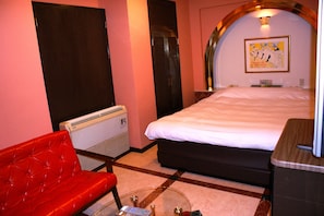 Double Room (Standard) | Individually decorated, desk, soundproofing, free WiFi - Hotel Sting - Adults Only (Tokyo)