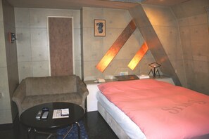 Double Room (Standard) | Individually decorated, desk, soundproofing, free WiFi - Hotel Sting - Adults Only (Tokyo)