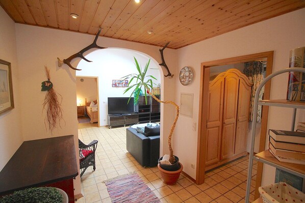Apartment, 2 Bedrooms, Balcony (Michael) | Room amenity - Carina - Michael - Sissi & Martin (Garmisch-Partenkirchen)