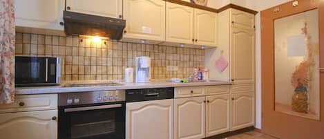 Apartment, 1 Bedroom (Carina) | Private kitchen