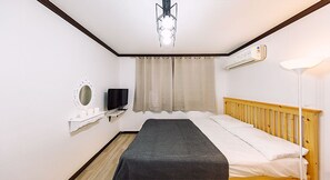 Standard Condo (202) | 1 bedroom, free WiFi