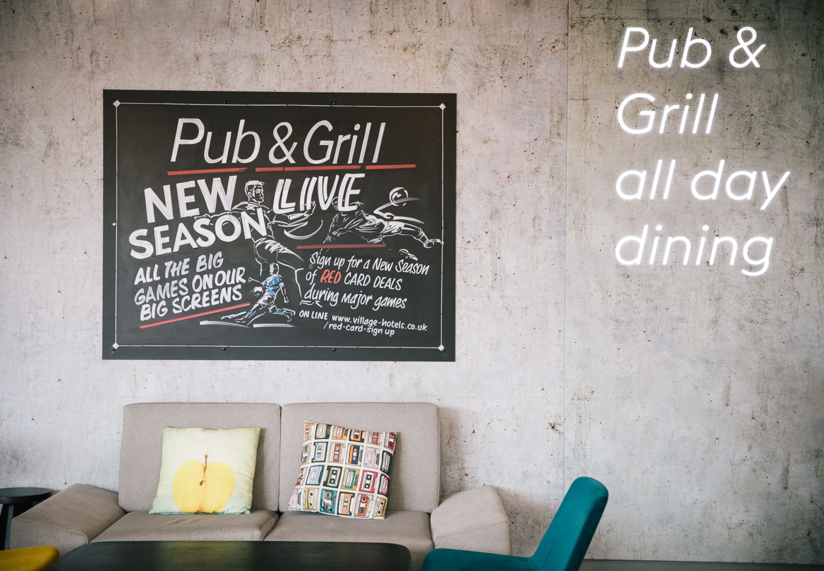 breakfast, lunch, dinner served; british cuisine