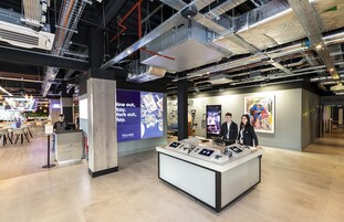 Check-in/check-out kiosk