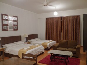 Iron/ironing board, bed sheets - Maytower Apartment (Kuala Lumpur)