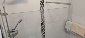 Douche de la salle de bain