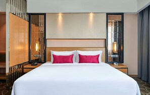 スーペリア ルーム クイーンベッド 1 台 | ミニバー、セーフティボックス (室内)、デスク、ノートパソコン用作業スペース