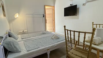 Studio Deluxe, vue jardin | Literie hypoallergénique, bureau, Wi-Fi gratuit, draps fournis