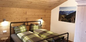 3 chambres, coffre-fort, lit de bébé portatif, accès au Wi-Fi (inclus)