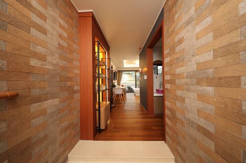 Decoración personalizada, muebles diferentes y escritorio