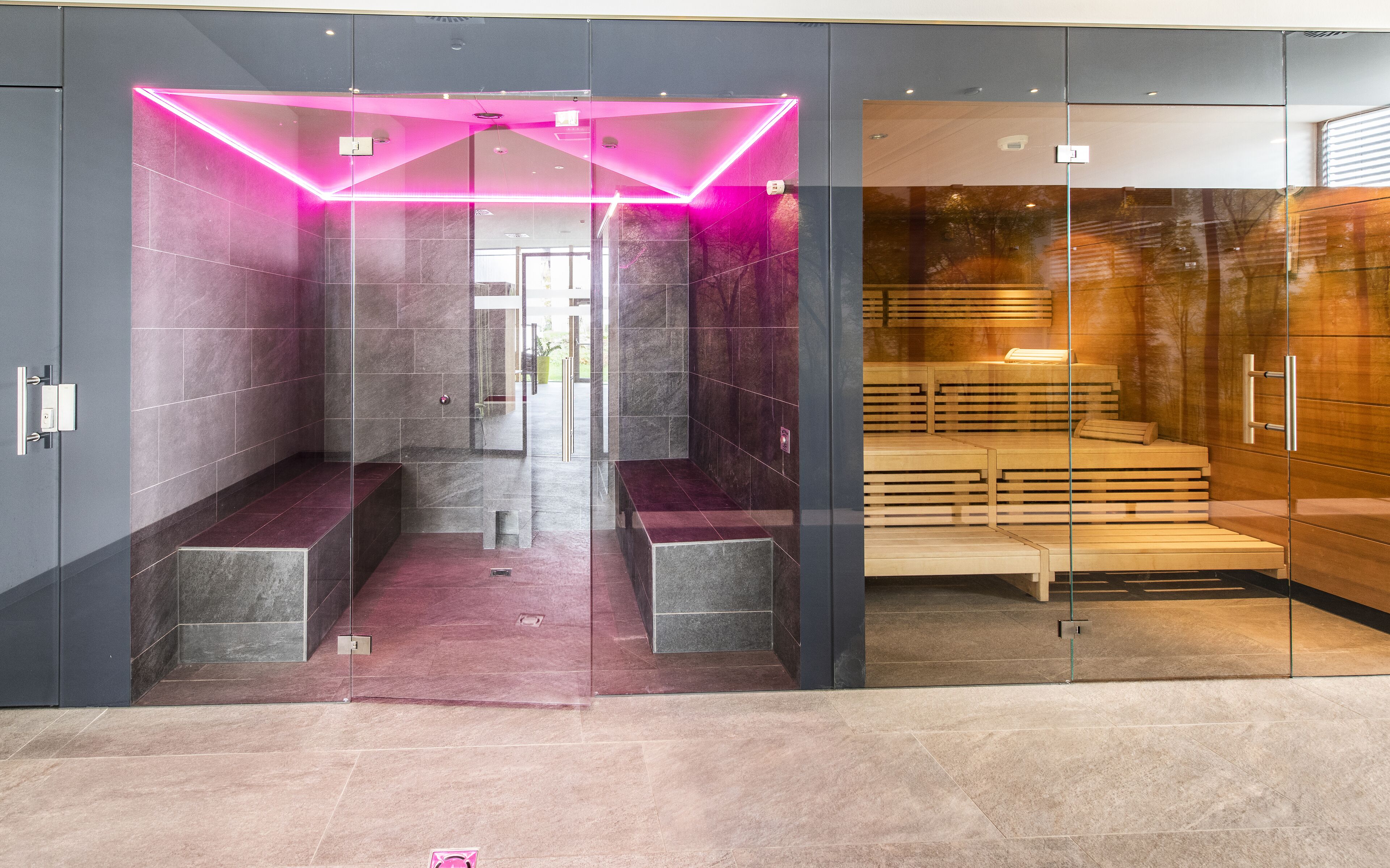 Sauna, baño de vapor y masajes 