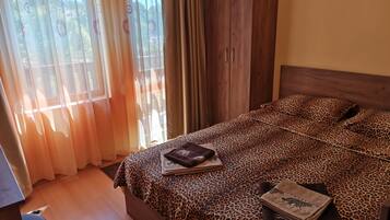 3 chambres, bureau, fer et planche Ă repasser, Wi-Fi gratuit