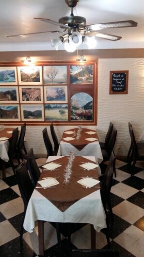 Se ofrece un desayuno continental (6.5 EUR por persona)