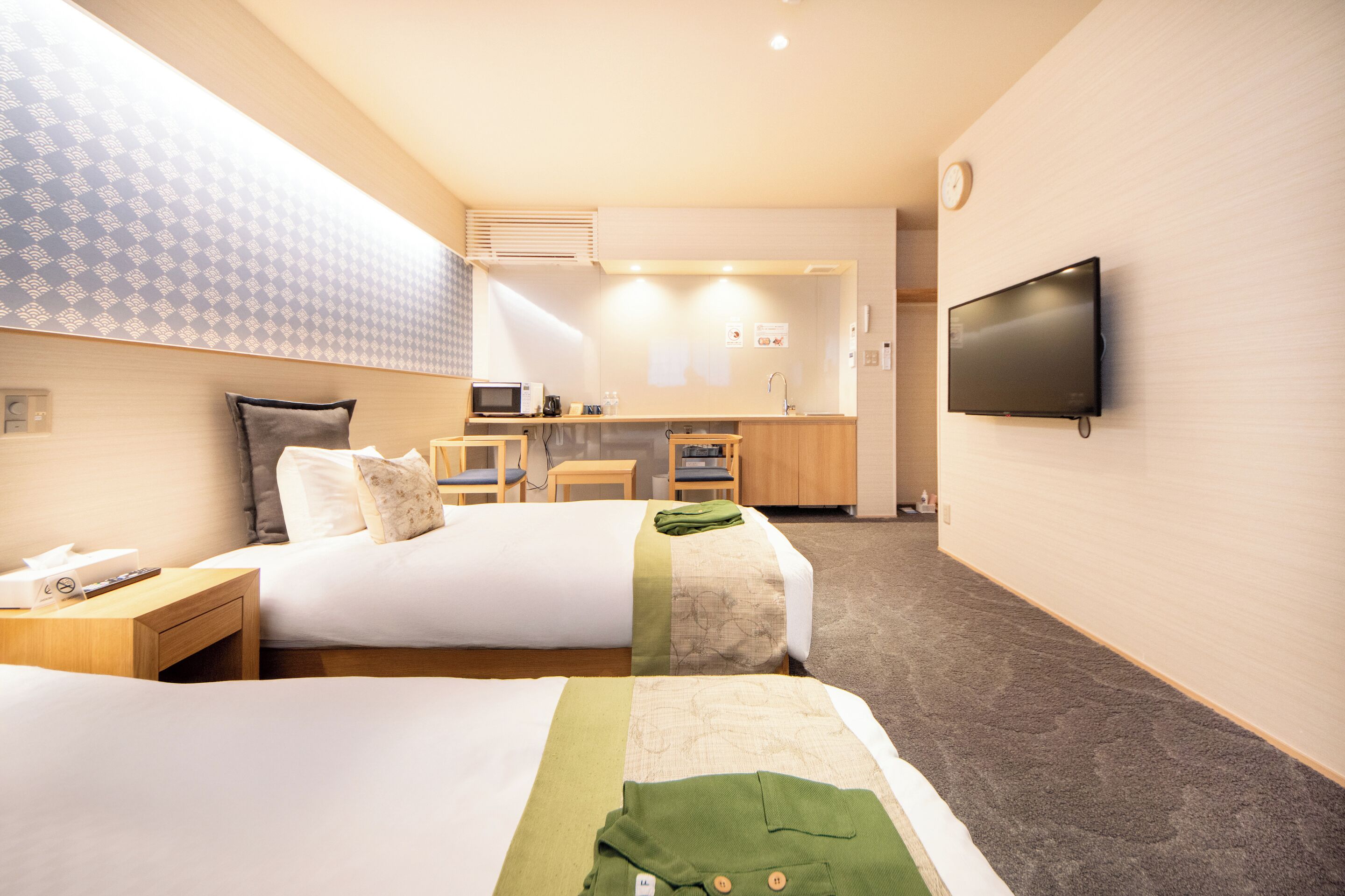 twin room | 1 bedroom, down duvets, desk, soundproofing