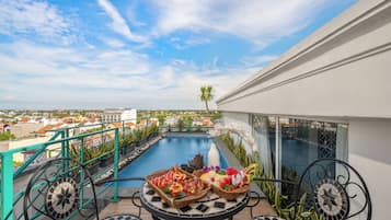 Family Suite, Private Pool | Premium bedding, memory foam beds, minibar, in-room safe