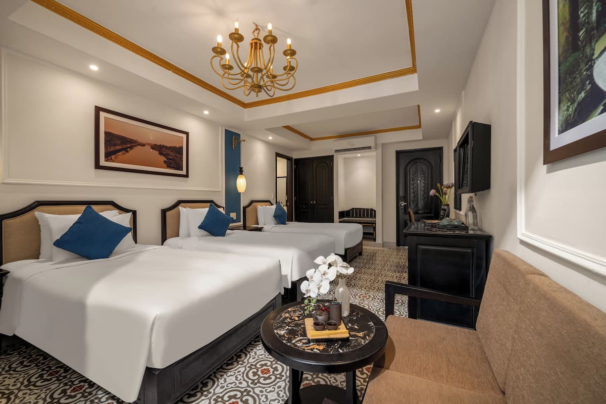 Quarto triplo luxo | 1 quarto, roupas de cama premium