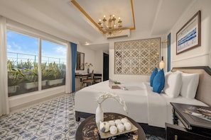 Suíte família, piscina particular | 1 quarto, roupas de cama premium