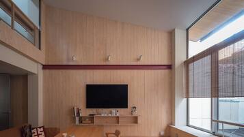 Room 2254 | 3 bedrooms, in-room safe, iron/ironing board, free WiFi