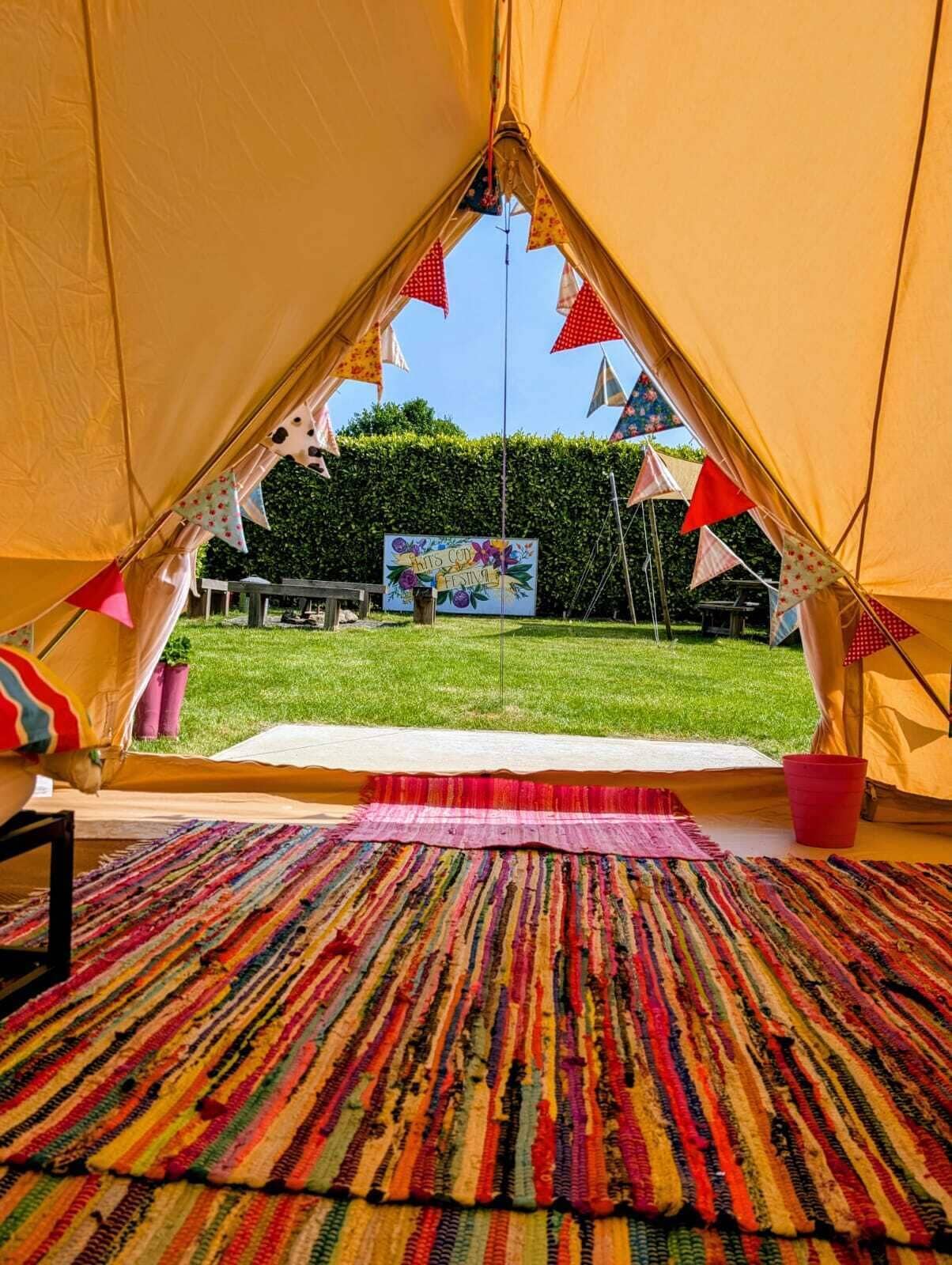 Tent (Festival Tent) | Bed sheets