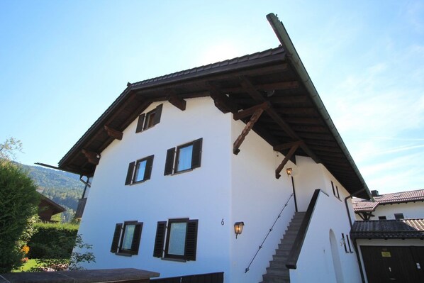 Front of property - Kaiserstube (Garmisch-Partenkirchen)