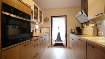Apartemen, 4 kamar tidur (Kaiserstube) | Dapur pribadi | Mesin pembuat kopi/teh, lemari es, microwave, dan oven